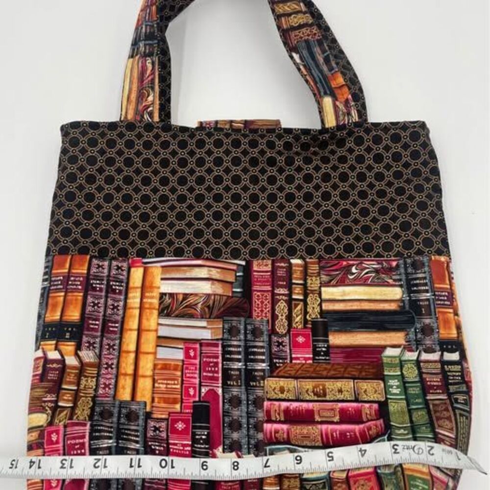 Women’s tote bag book design